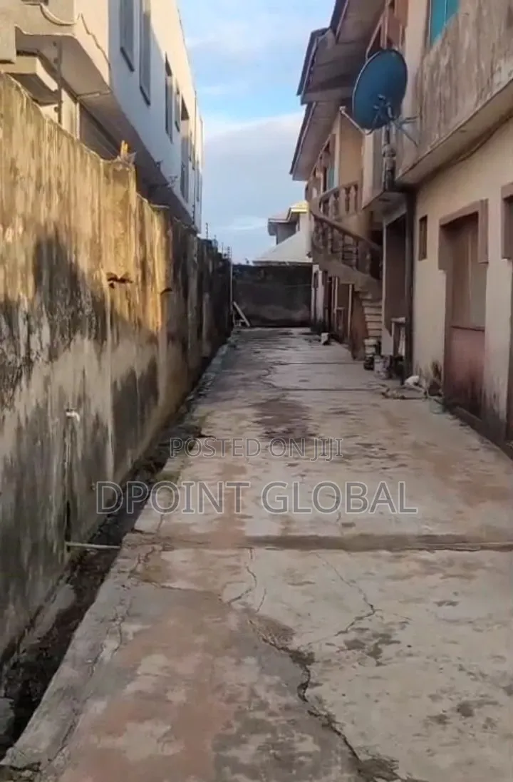 12bdrm Block of Flats in New London, Baruwa for sale in Baruwa