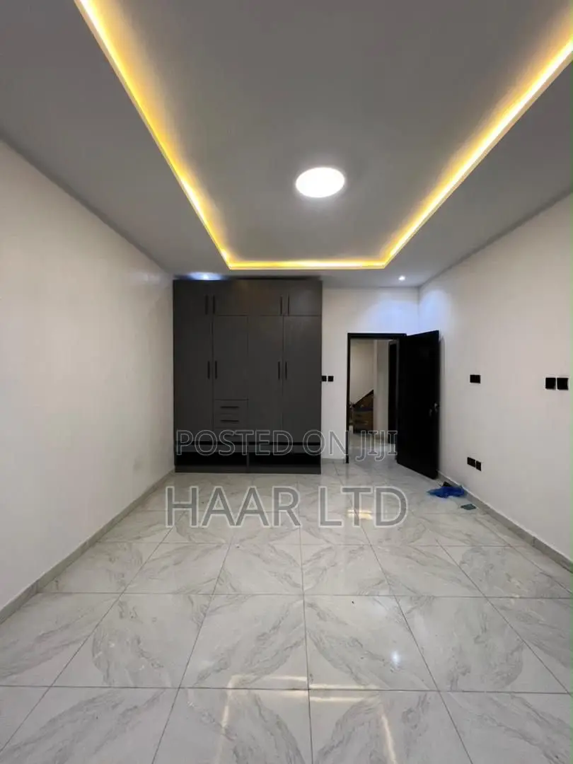 2bdrm Apartment in Lekki Phase 1 for rent in Lekki Phase 1