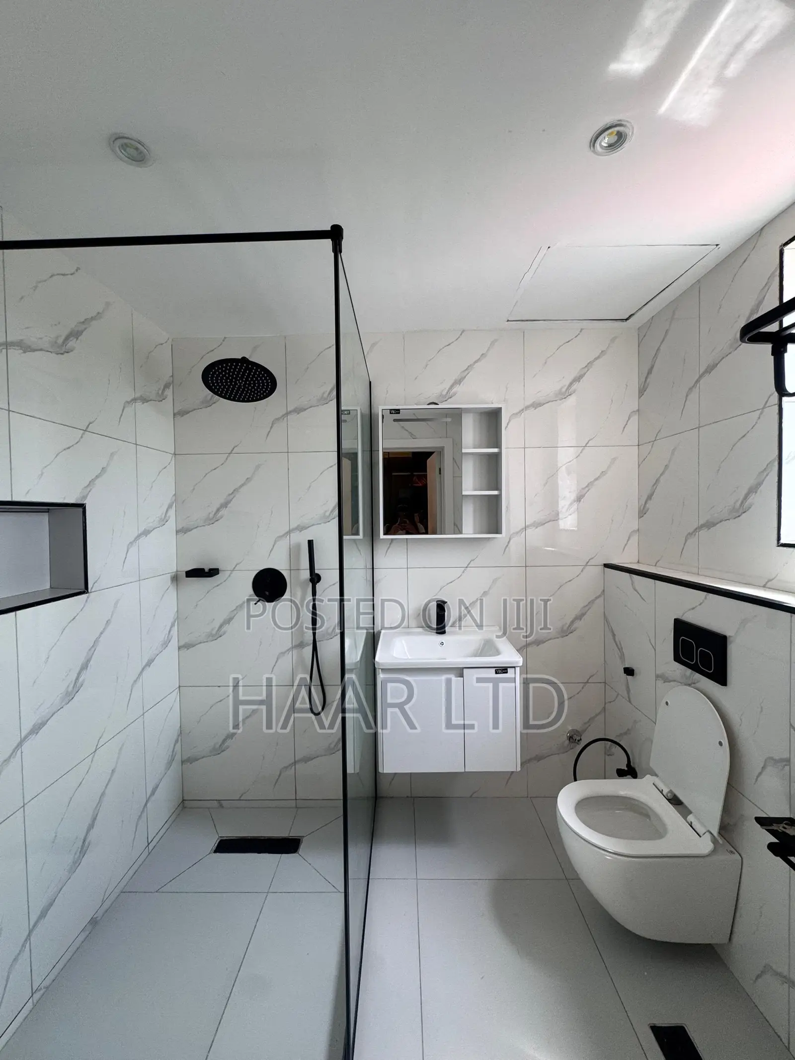Furnished 3bdrm Apartment in Ademola Adetokunbo for rent in Ademola Adetokunbo