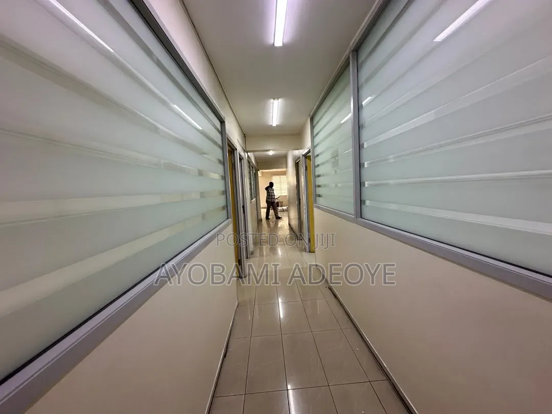 195sqm Office/Shop at Oniru Victoria Island in Lekki Phase 1