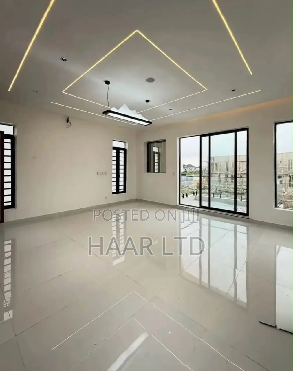 5bdrm Duplex in Lekki Phase 2 for sale in Lekki Phase 2