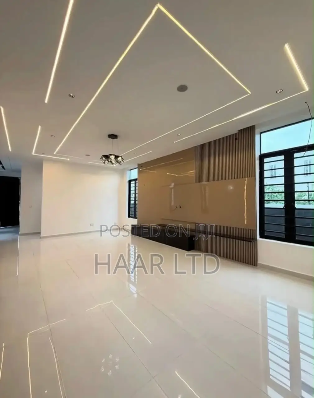 5bdrm Duplex in Lekki Phase 2 for sale in Lekki Phase 2