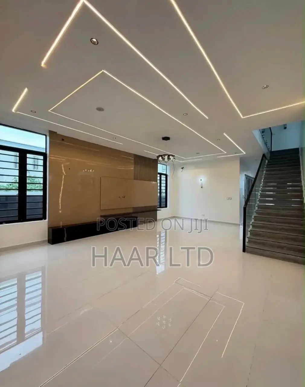 5bdrm Duplex in Lekki Phase 2 for sale in Lekki Phase 2