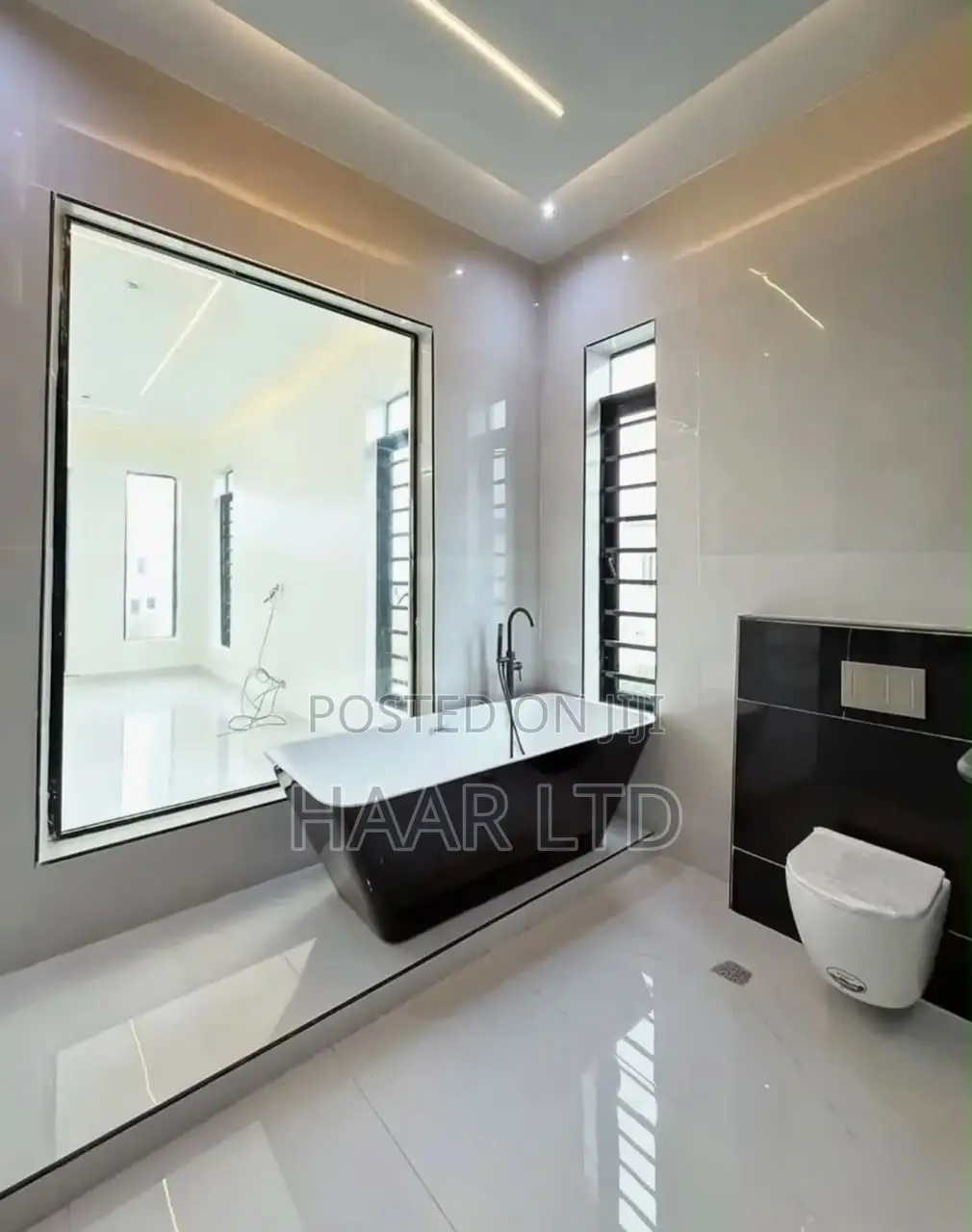 5bdrm Duplex in Lekki Phase 2 for sale in Lekki Phase 2