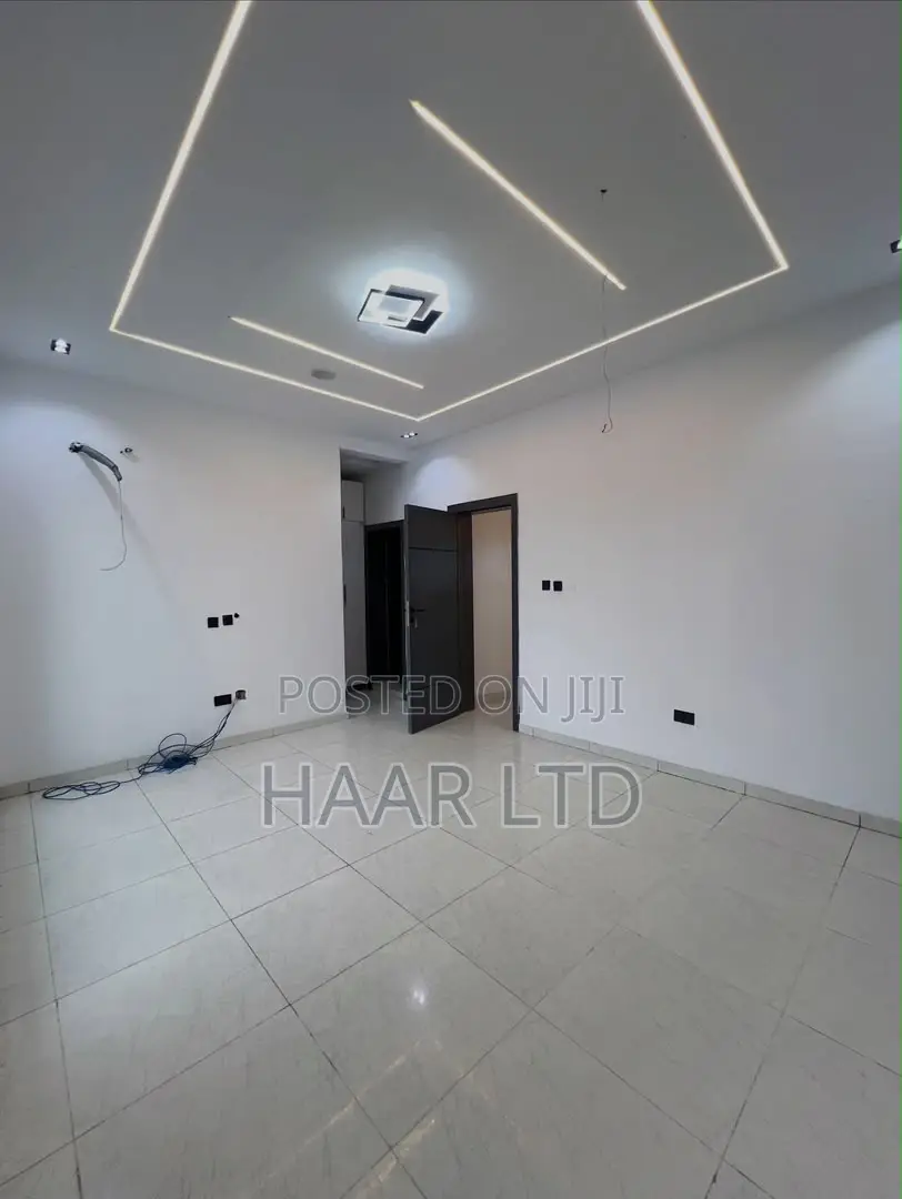 4bdrm Duplex in Lekki Phase 2 for sale in Lekki Phase 2