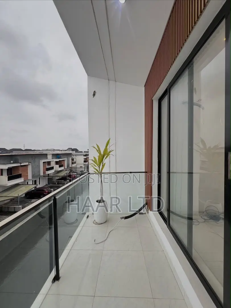 4bdrm Duplex in Lekki Phase 2 for sale in Lekki Phase 2