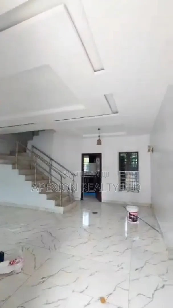 2bdrm Duplex in Lord Chosen Estate(, New Layout for rent in New Layout