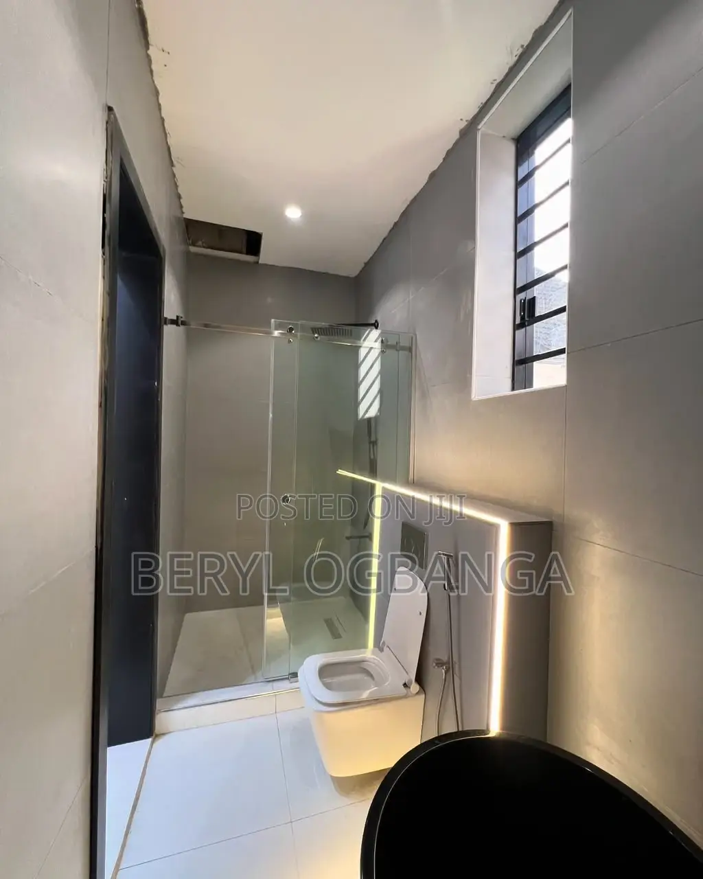 4bdrm Duplex in Ikota for rent in Ikota
