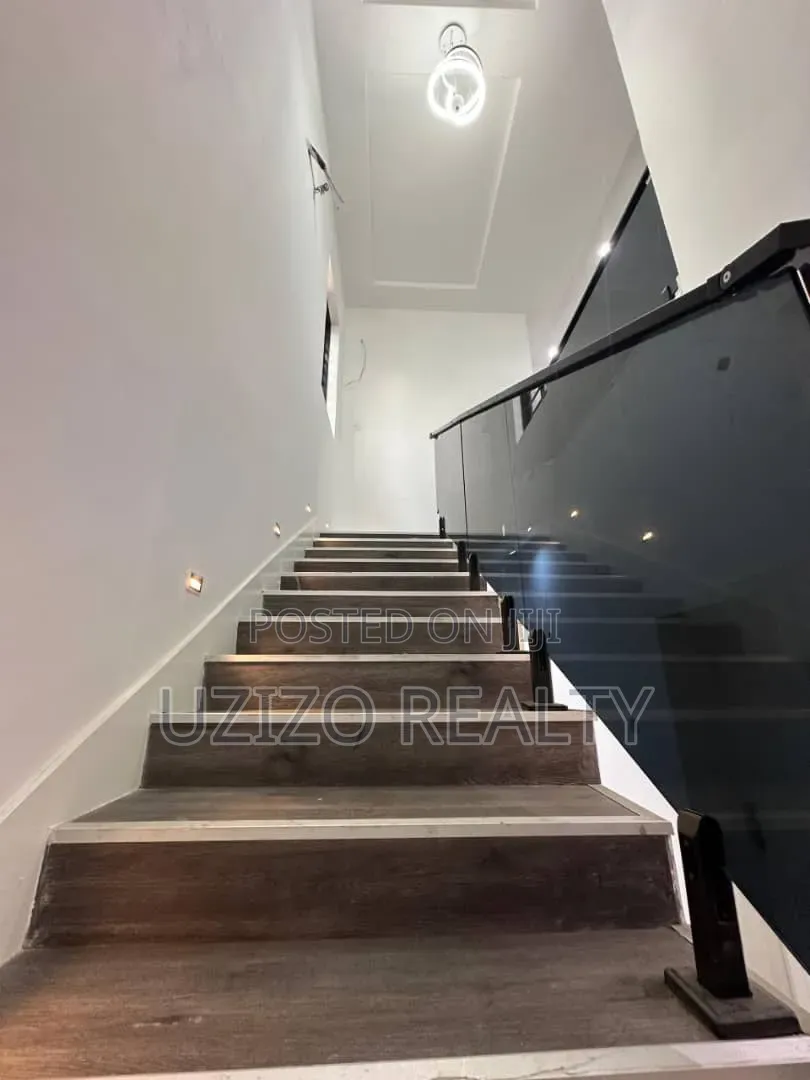 4bdrm Duplex in Ogunfayo, Awoyaya for sale in Awoyaya