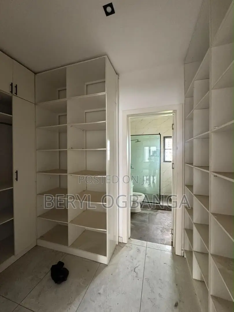 4bdrm Duplex in Lekki Phase 1 for rent in Lekki Phase 1