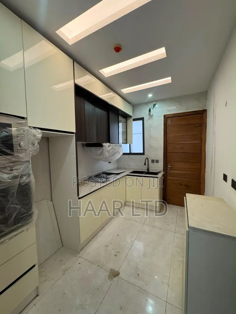 2bdrm Apartment in Lekki Phase 1 for sale in Lekki Phase 1