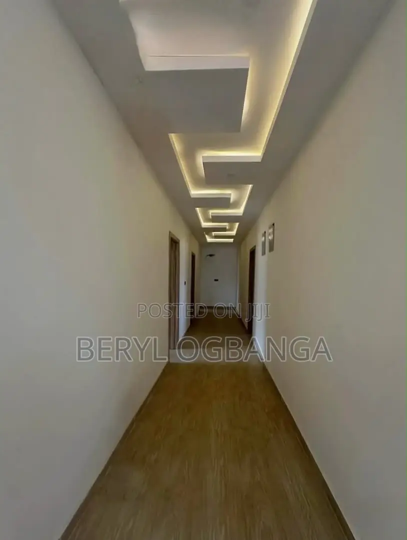 5bdrm Penthouse in Lekki Phase 1 for rent in Lekki Phase 1