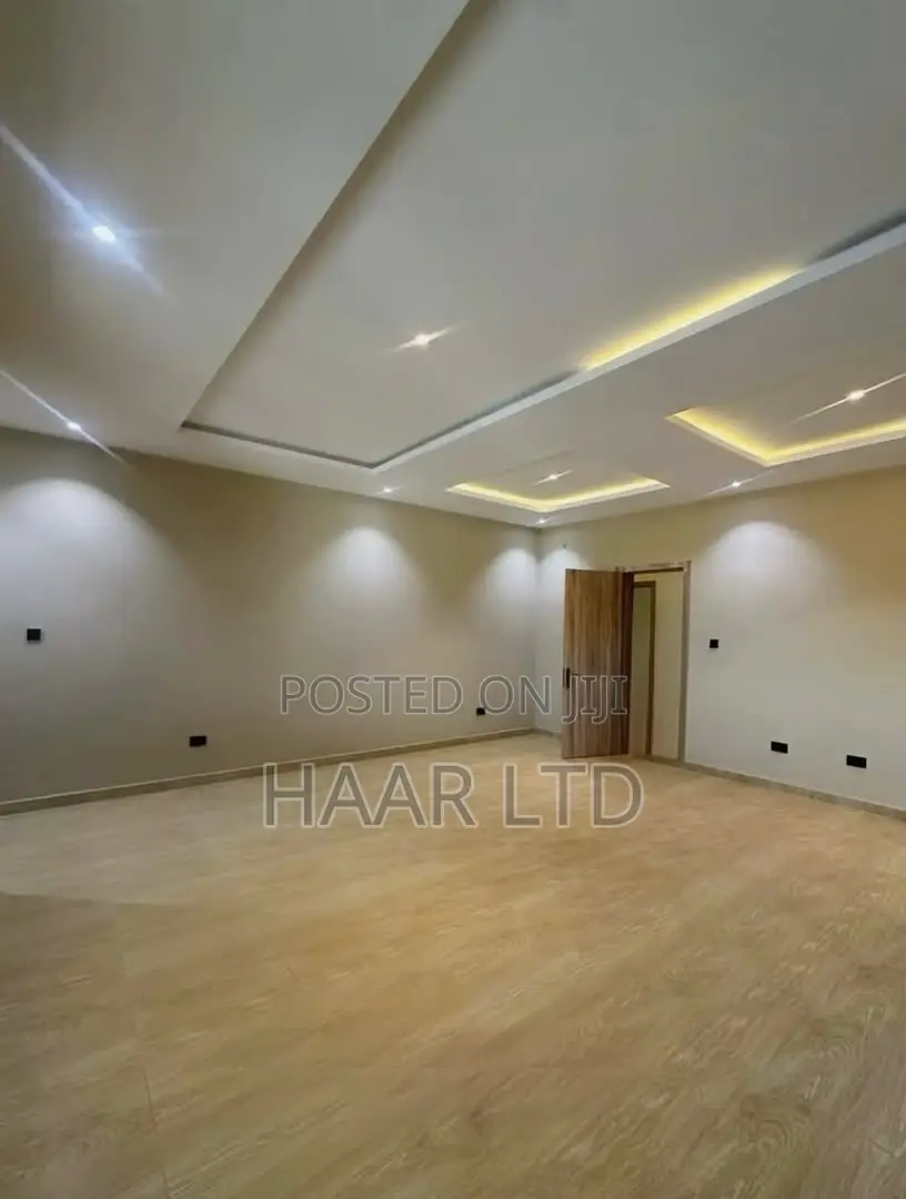 5bdrm Penthouse in Lekki Phase 1 for rent in Lekki Phase 1