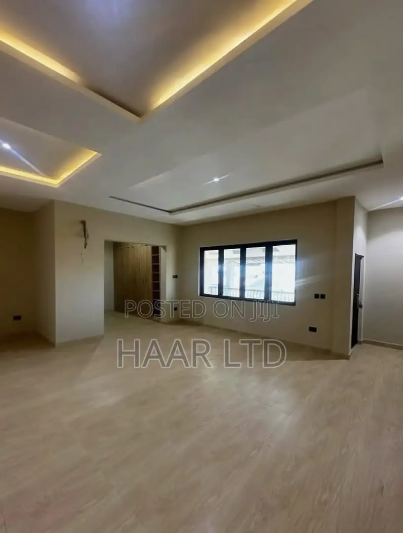 5bdrm Penthouse in Lekki Phase 1 for rent in Lekki Phase 1