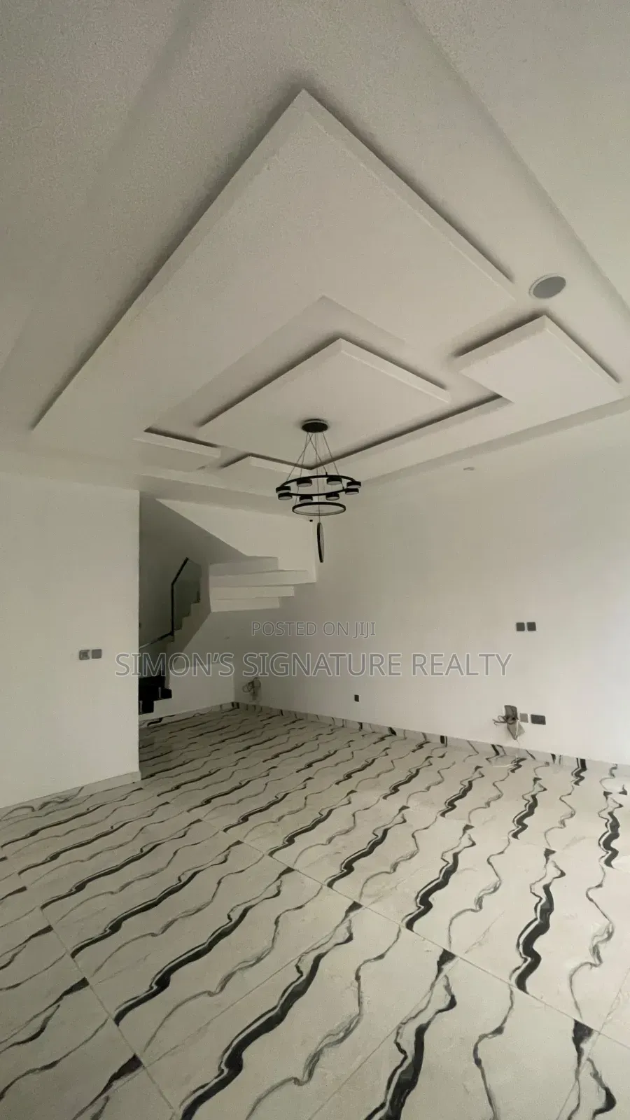 4bdrm Duplex in New Road, Idado for sale in Idado