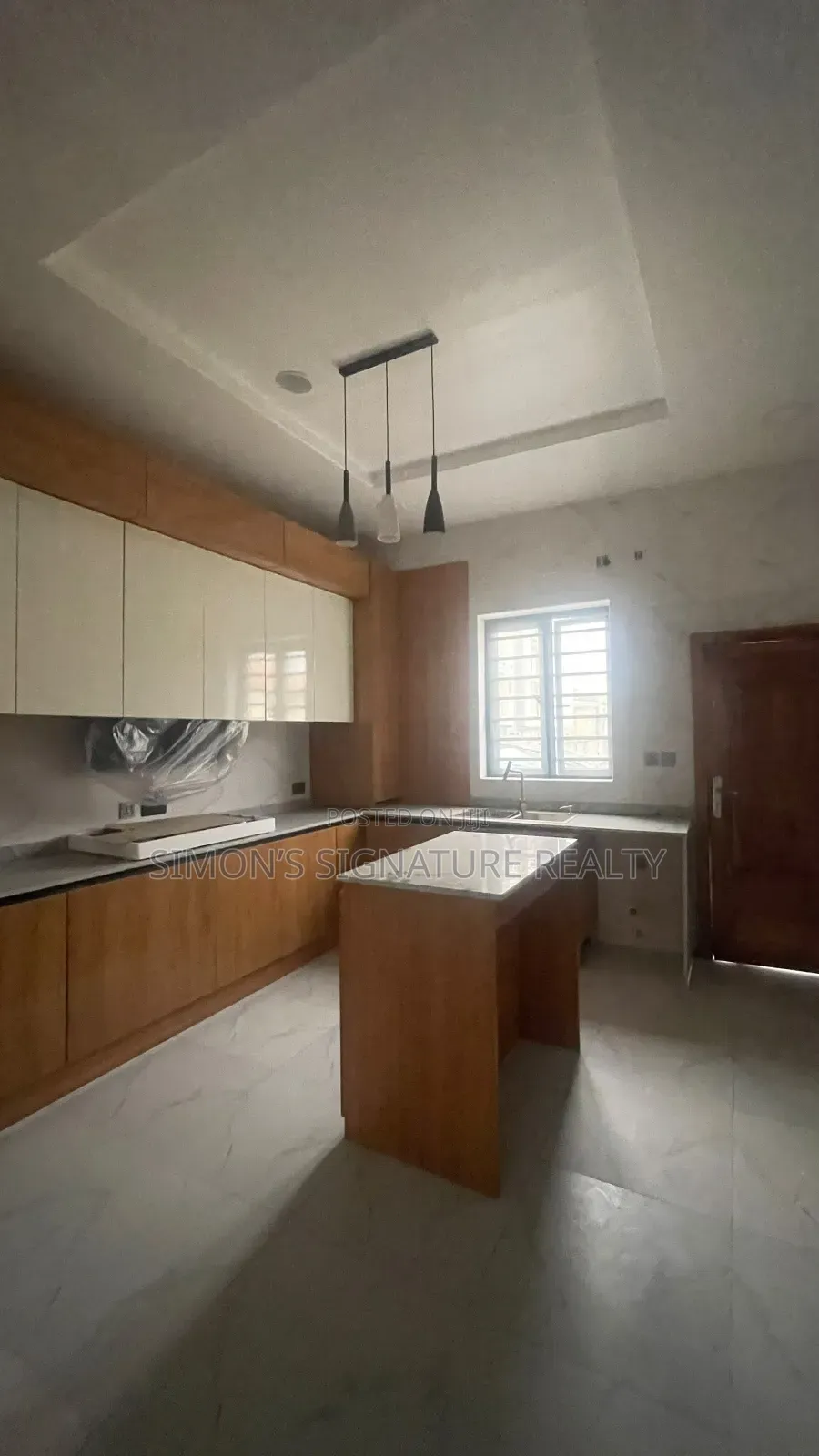 4bdrm Duplex in New Road, Idado for sale in Idado