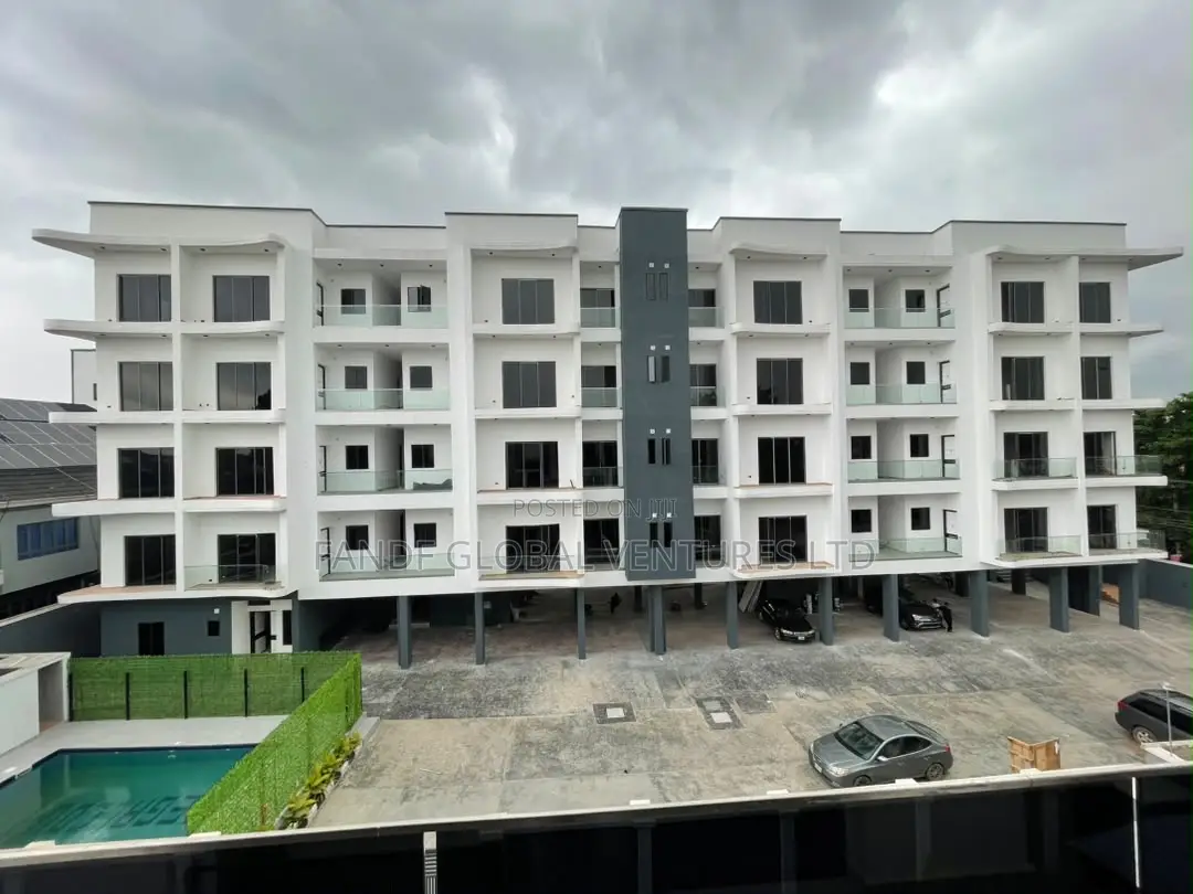 3bdrm Block of Flats in Ikeja GRA for sale in Ikeja GRA