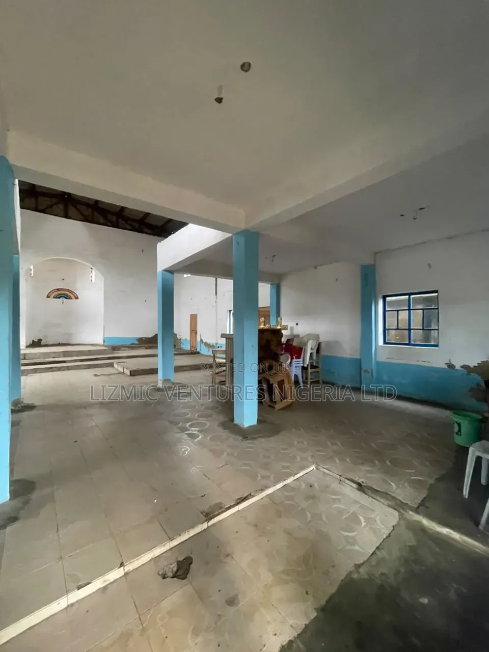 Church Hall Tolet in Ikotun / Ikotun/Igando