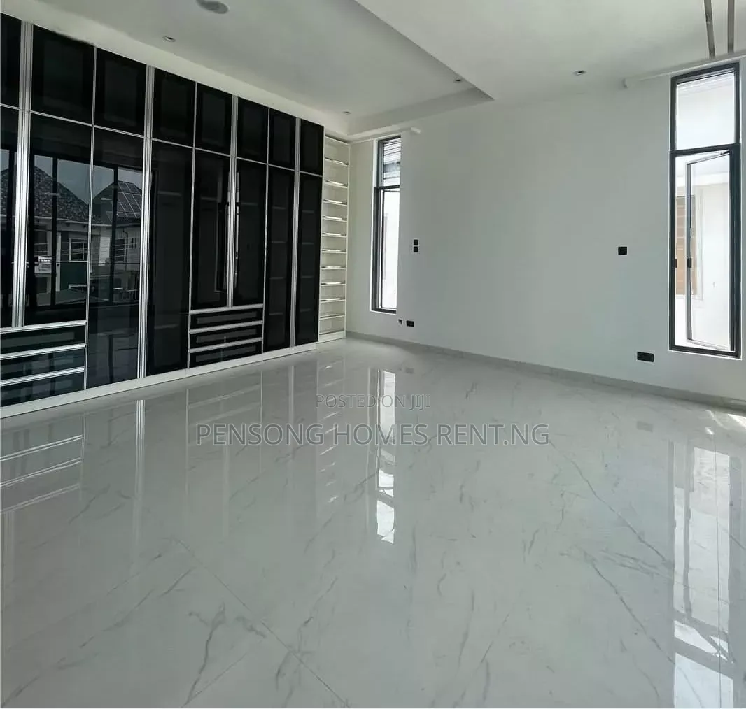 4bdrm Duplex in Ikota Lekki for rent in Ikota