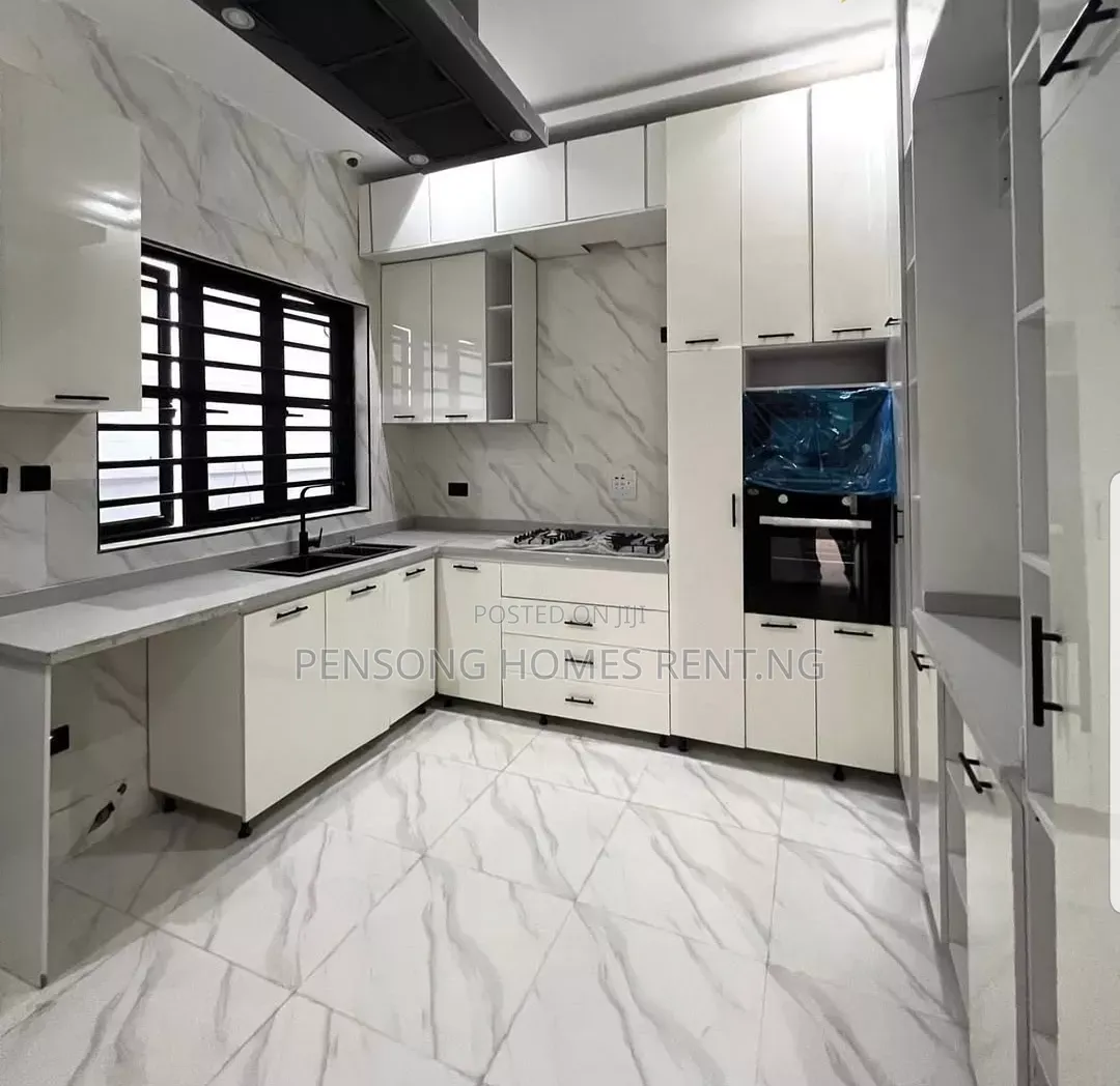 5bdrm Duplex in Orchid Estate, Lekki Expressway for rent in Lekki Expressway