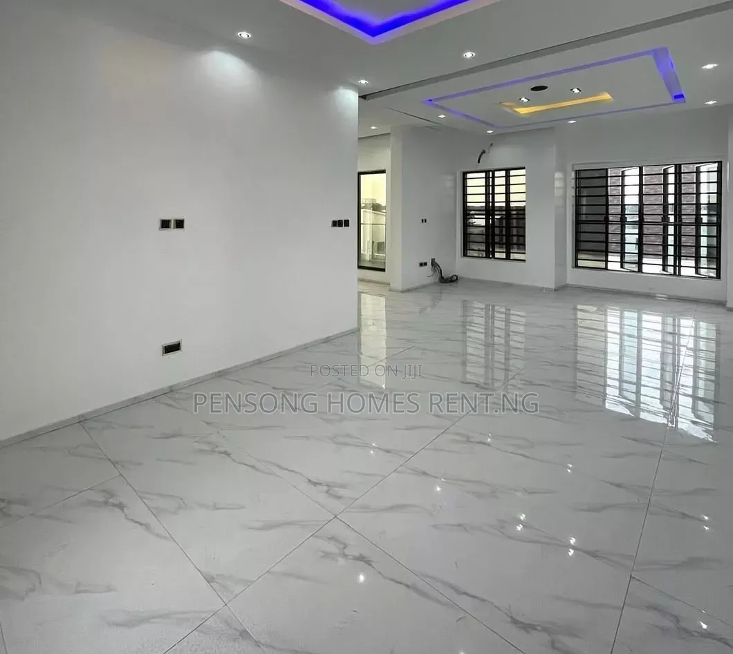 5bdrm Duplex in Orchid Estate, Lekki Expressway for rent in Lekki Expressway