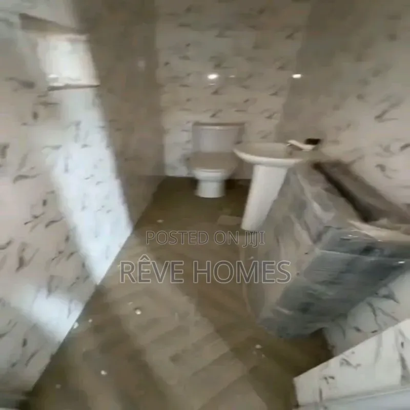 2bdrm Block of Flats in CHallenge / Mushin for rent in CHallenge / Mushin