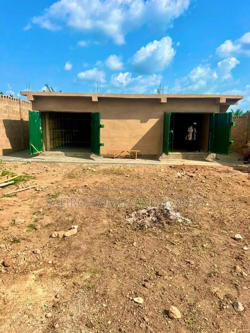 602 SQM Warehouse Facing the Expressway! in Iwo Road