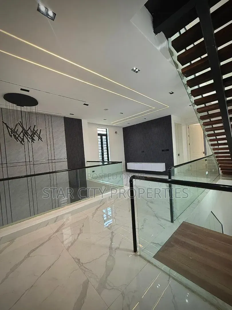 5bdrm Duplex in Freedom Way, Lekki Phase 1 for sale in Lekki Phase 1