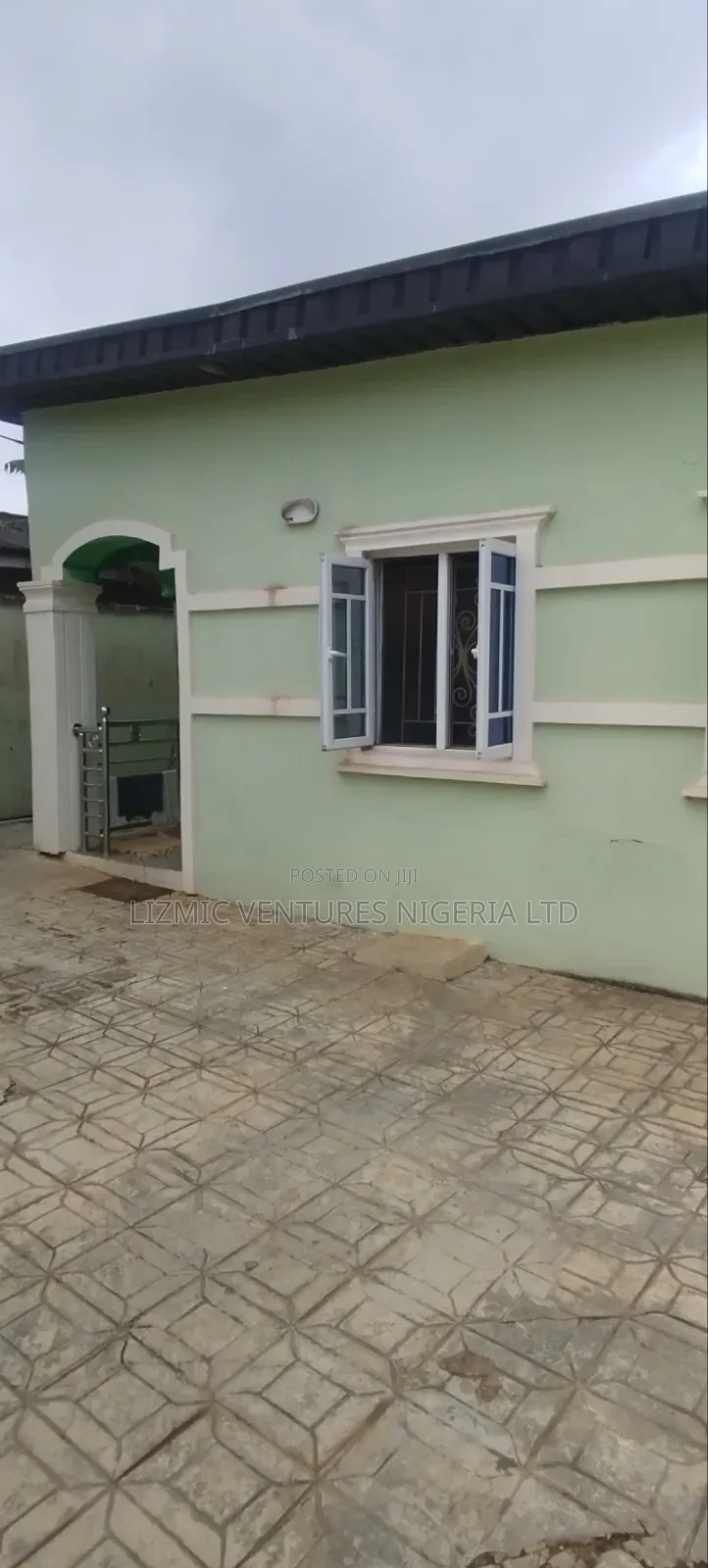 3bdrm Bungalow in Isuti Rd, Ikotun / Ikotun/Igando for sale in Ikotun / Ikotun/Igando