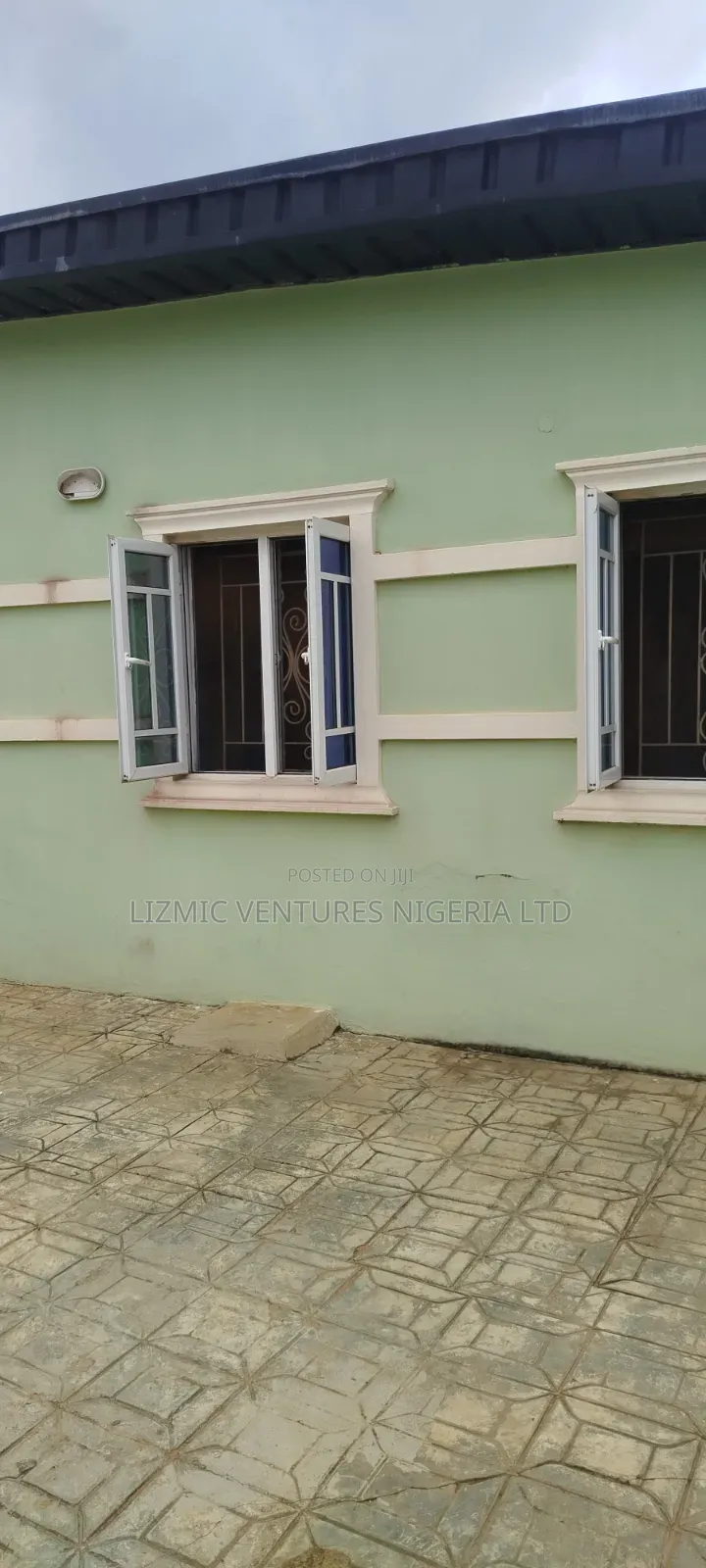 3bdrm Bungalow in Isuti Rd, Ikotun / Ikotun/Igando for sale in Ikotun / Ikotun/Igando