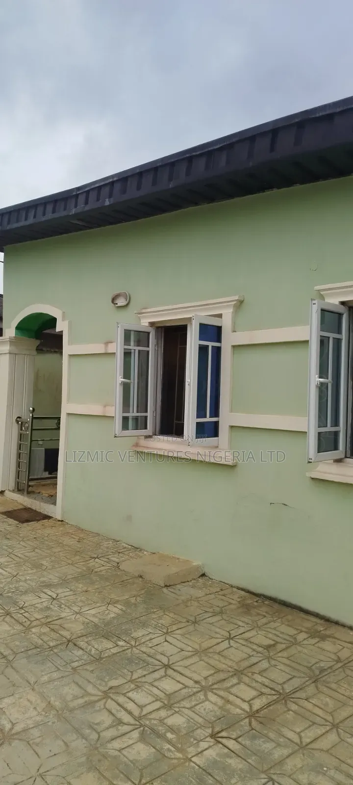 3bdrm Bungalow in Isuti Rd, Ikotun / Ikotun/Igando for sale in Ikotun / Ikotun/Igando