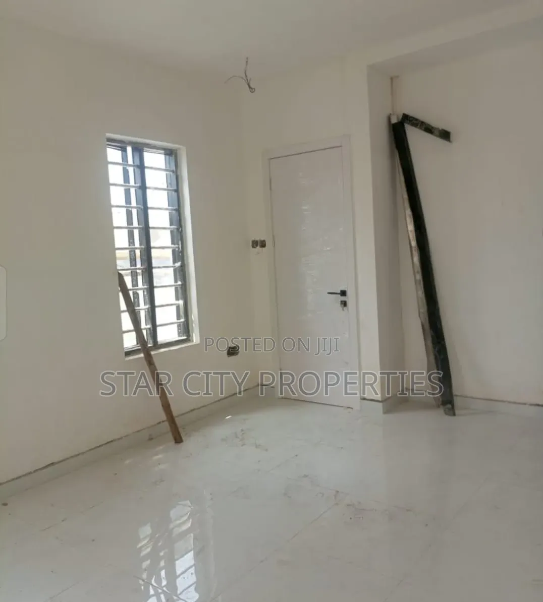 5bdrm House in Magodo Phase 2 for sale in GRA Phase 2 Shangisha