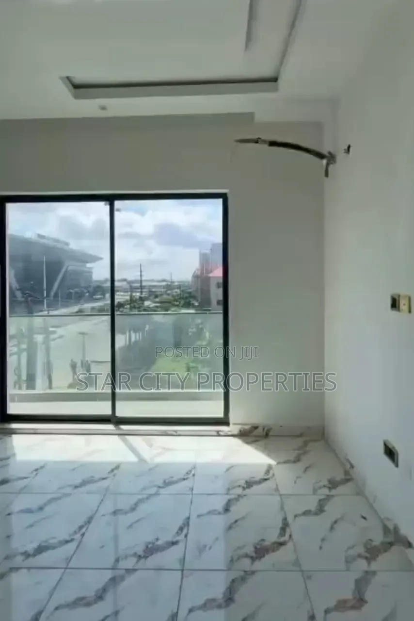 3bdrm Apartment in Yaba Lagos for rent in Sabo / Yaba