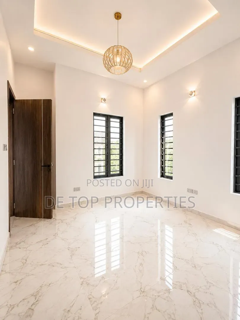 3bdrm Duplex in Lekki Consultation for rent in Lekki Phase 1
