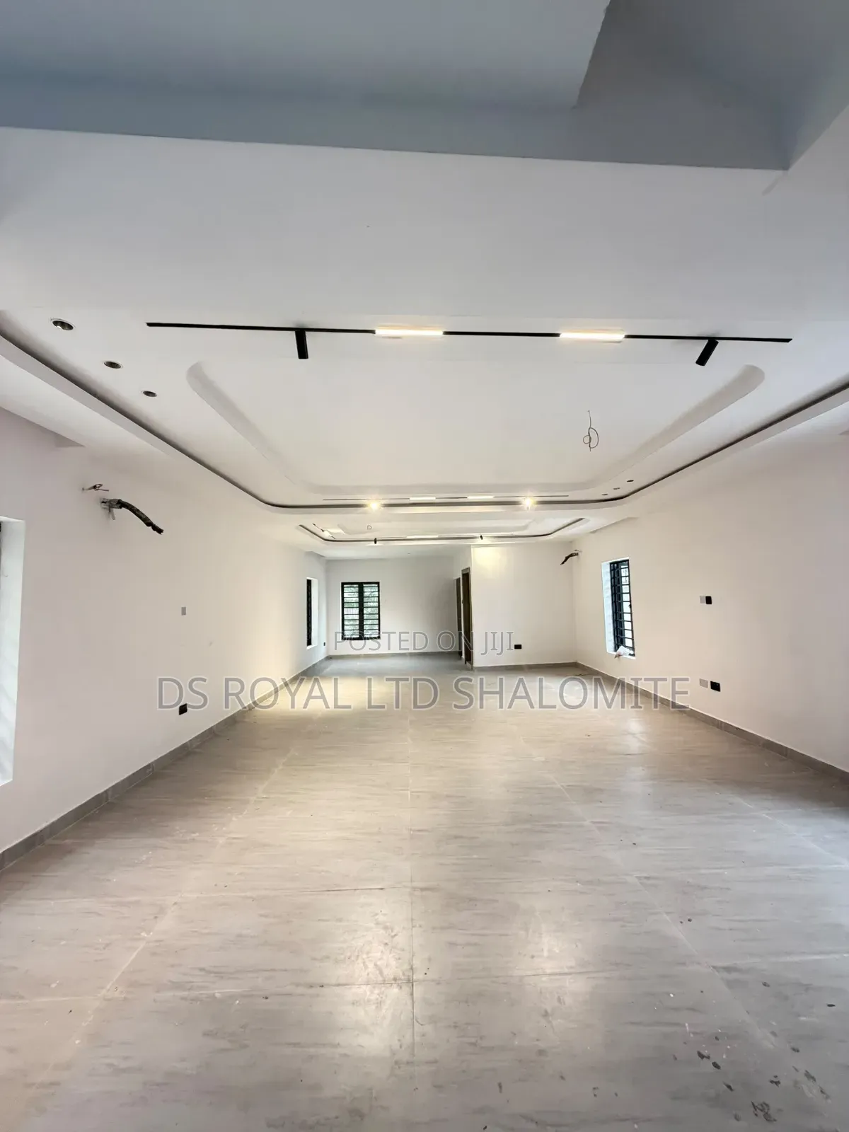 5bdrm Duplex in Lekki Phase 1 for sale in Lekki Phase 1