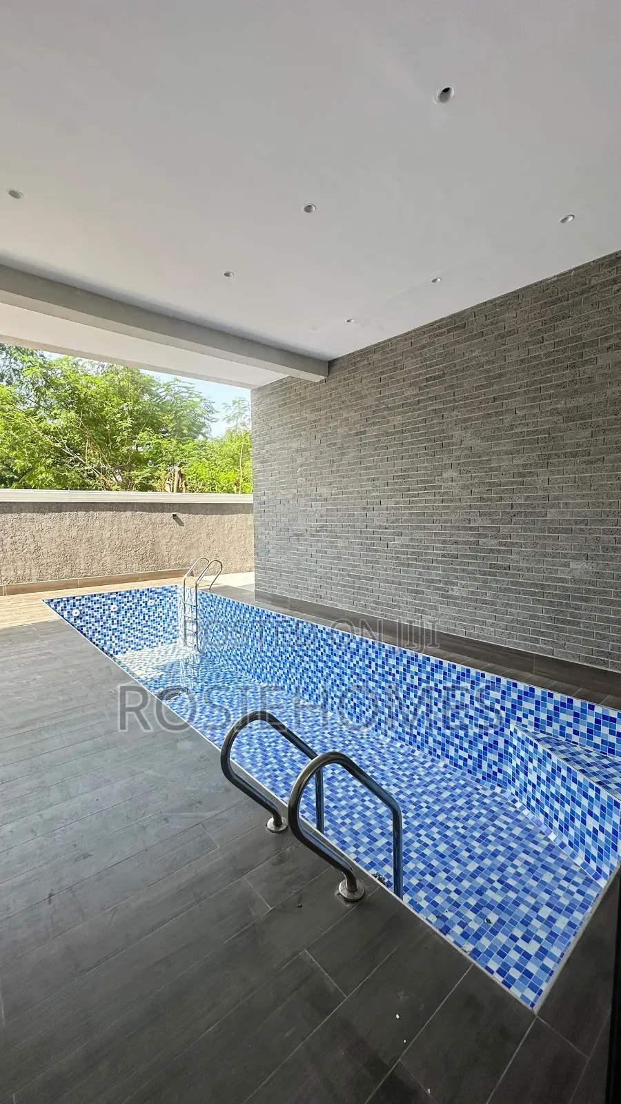 5bdrm Duplex in Banana Island for sale in Banana Island