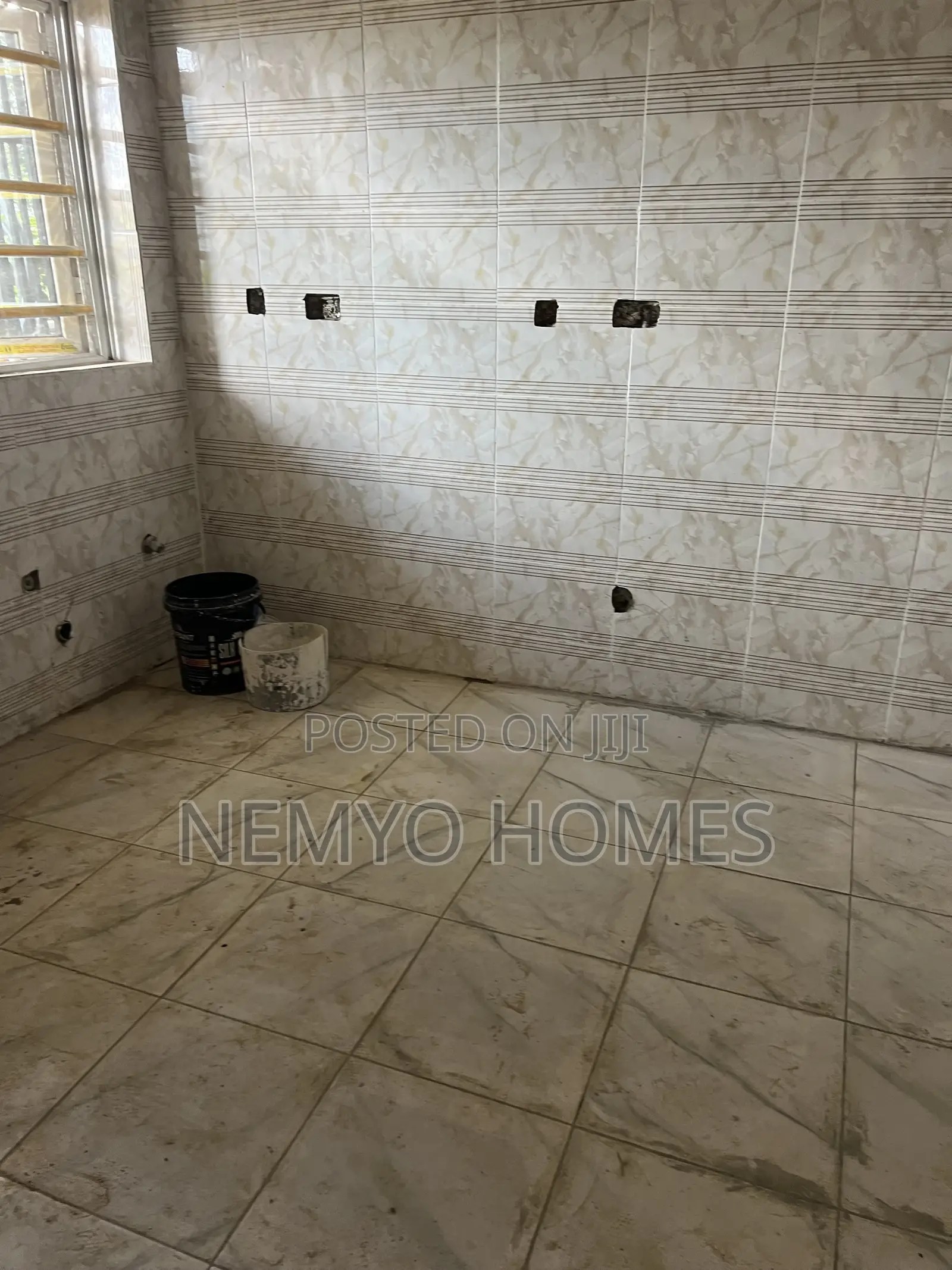 2bdrm Block of Flats in Apo, Guze for sale in Guze