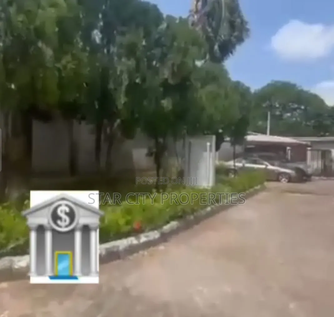 1600sqm of Land in Falomo