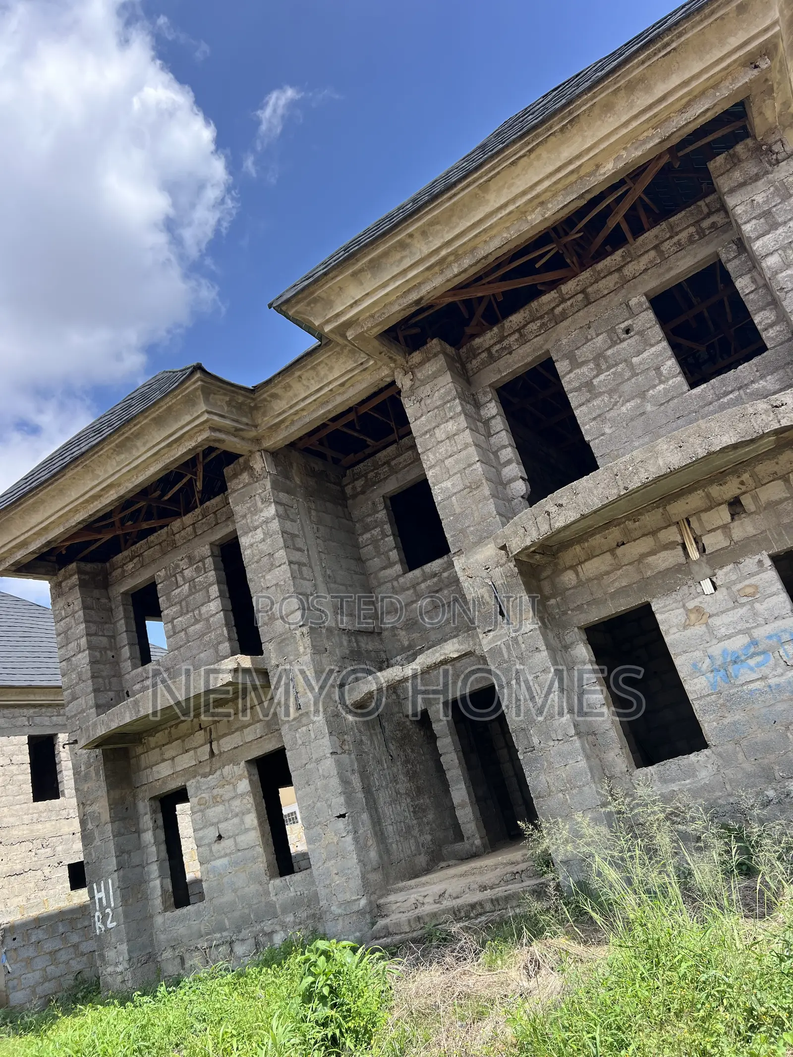 4bdrm Duplex in Apo, Guze for sale in Guze