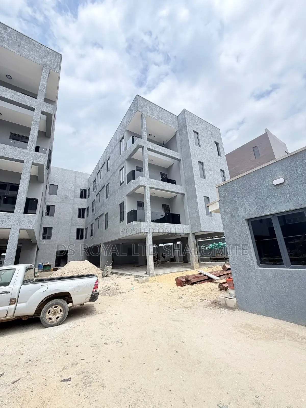 3bdrm Apartment in Lekki Phase 1 for sale in Lekki Phase 1