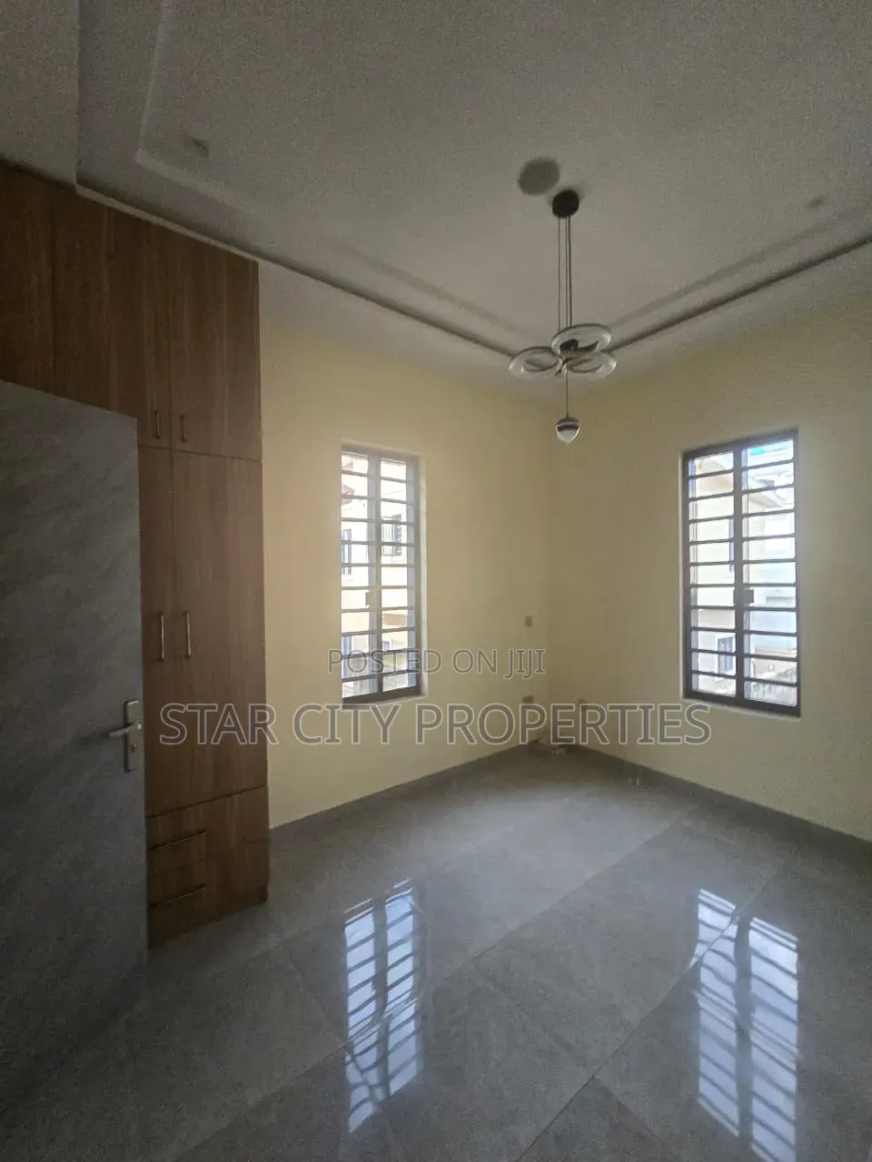 5bdrm Duplex in Omole Phase 2 for sale in Omole Phase 2