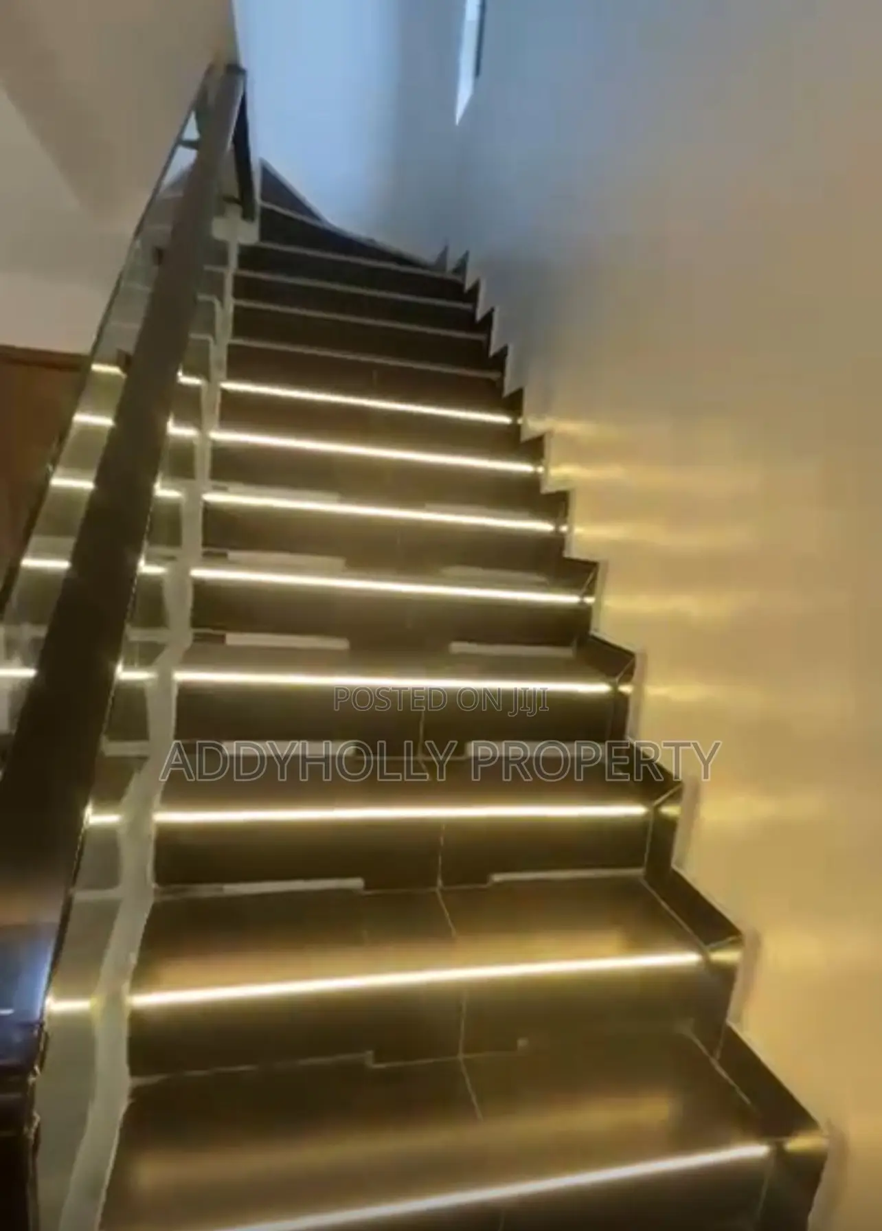 4bdrm Duplex in Ikota for sale in Ikota