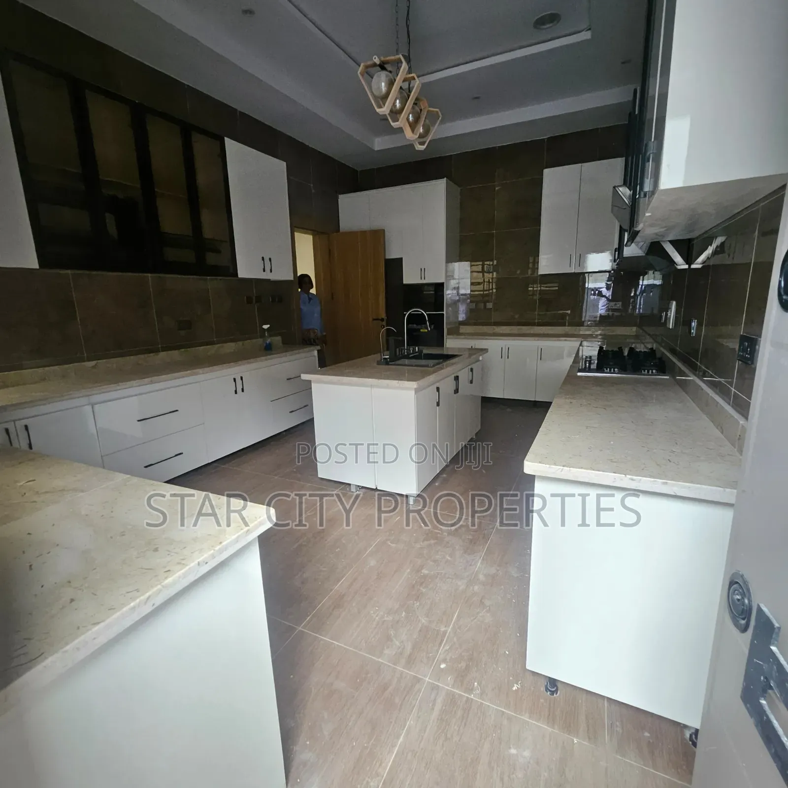 4bdrm Duplex in Magodo Phase 2 Gra for sale in Magodo Isheri
