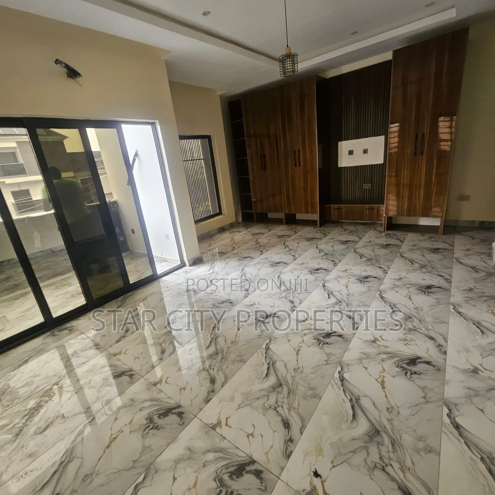 4bdrm Duplex in Magodo Phase 2 Gra for sale in Magodo Isheri