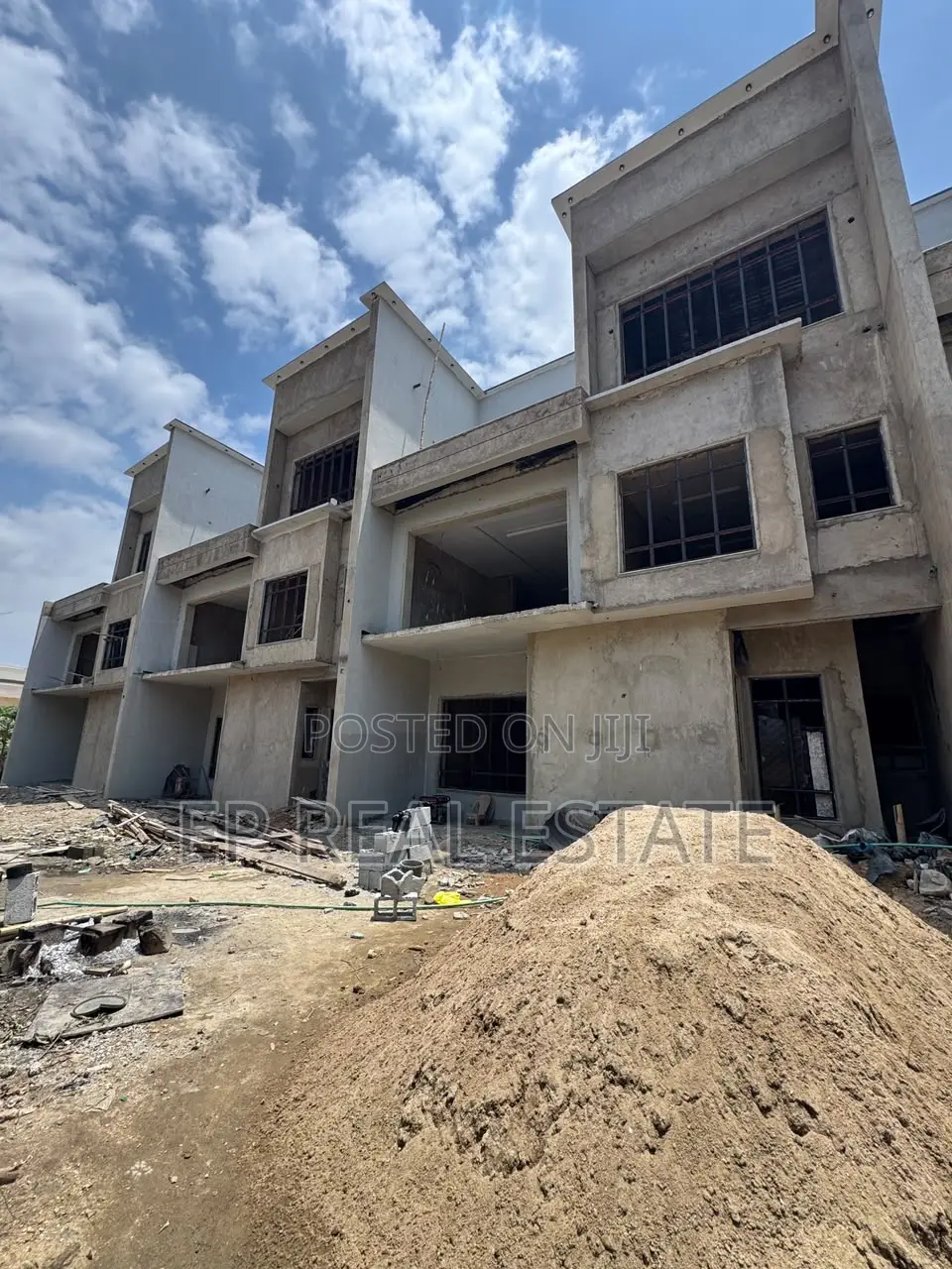 5bdrm Duplex in Maitama for sale in Maitama