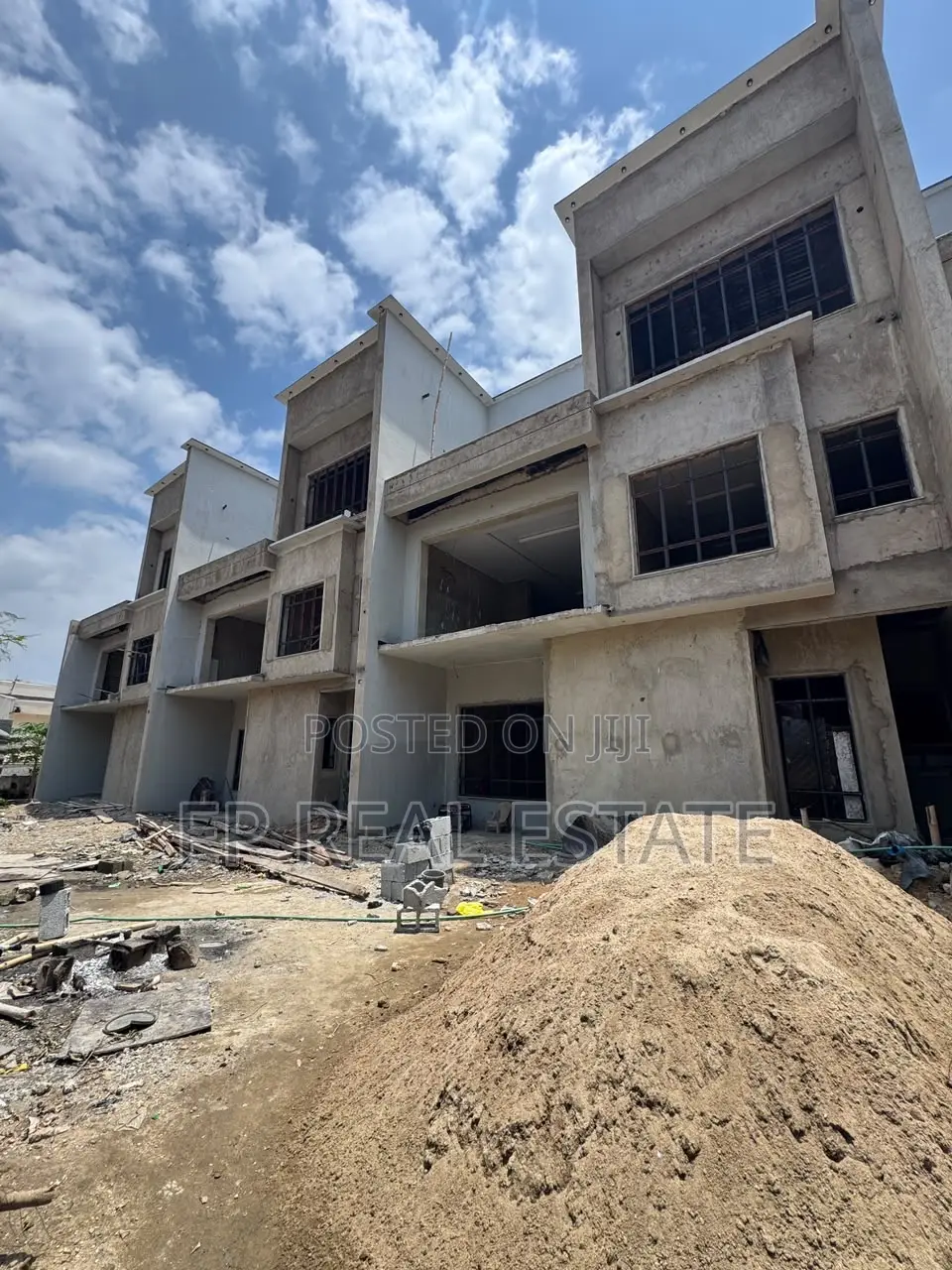 5bdrm Duplex in Maitama for sale in Maitama