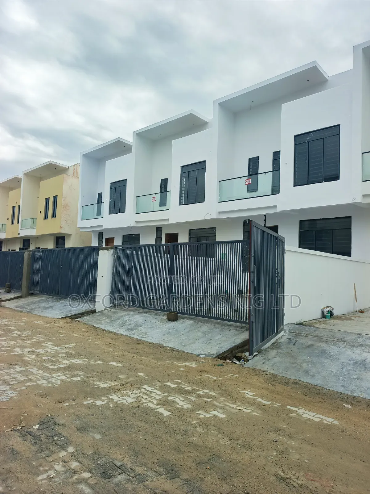4bdrm Duplex in Ikota Gra Estate for sale in Ikota