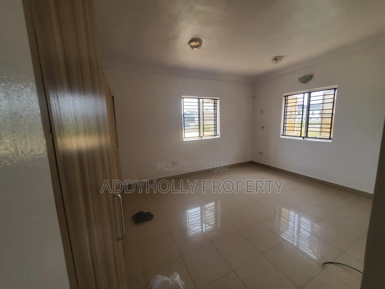 3bdrm Apartment in Ikota for sale in Ikota
