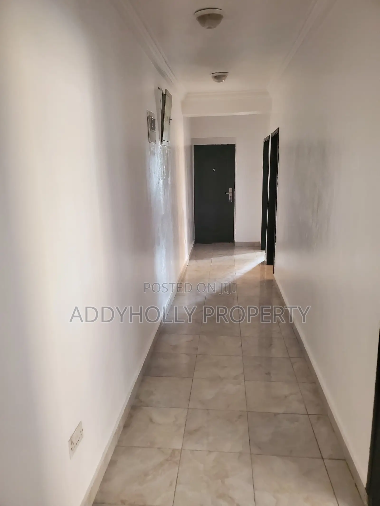 3bdrm Apartment in Ikota for sale in Ikota