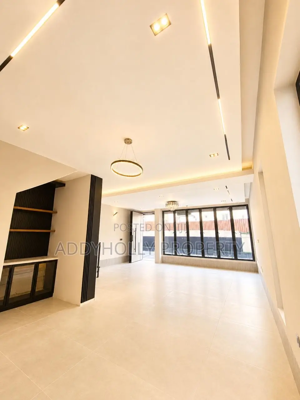 5bdrm Duplex in Parkview Estate for sale in Parkview Estate